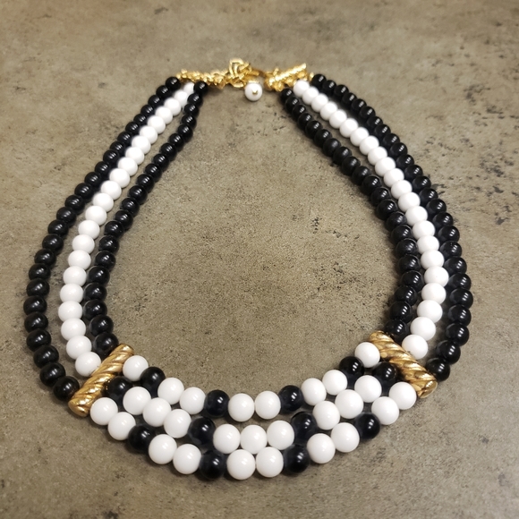 Monet 3 Strand Black & White Beaded Neckace vintage choker collar - Picture 7 of 9